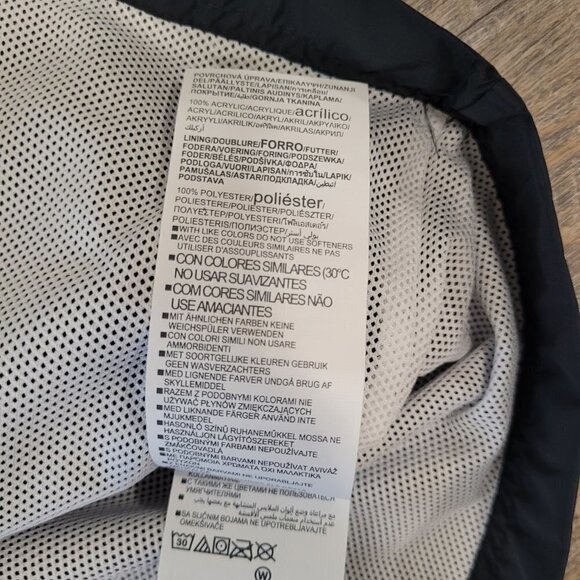 NWT UNDER ARMOUR | Loose Pullover Vest | Sz. XL - Picture 9 of 9